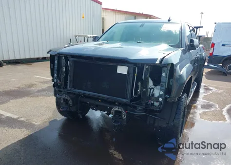 2018 Chevrolet Silverado 1500 2Lt z USA, uszkodzony, nr VIN 3GCUKREC8JG371438